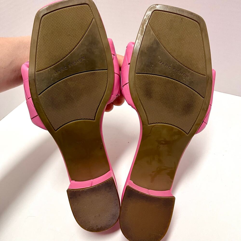 Marc Fisher Pink Woven Slide Sandals Square Toe Block Heel Barbiecore 7.5 Y2K - Picture 5 of 10